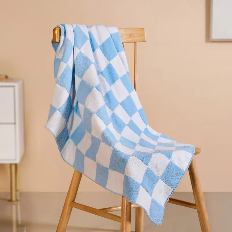 Two-Tone Blue-And-White Checkered Reversible Lap Throw (100X75 Cm) 1