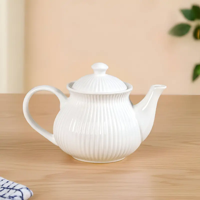Vintage-Style Ceramic Teapot – 600Ml Capacity 1