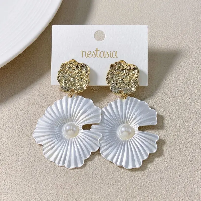 White Textured Floral Dangling Earrings 1